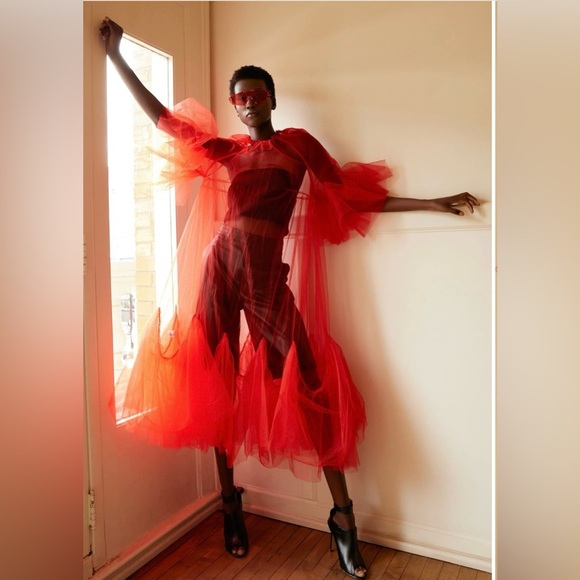 Hey , LIKE my notification to know every time I go live 
Soon live show 
SALE - Picture 3 of 6